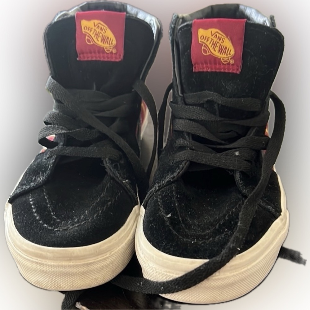 Vans x Harry Potter Gryffindor Sk8-Hi High Top Sneakers - Kids Size 2.5 - Picture 4 of 5